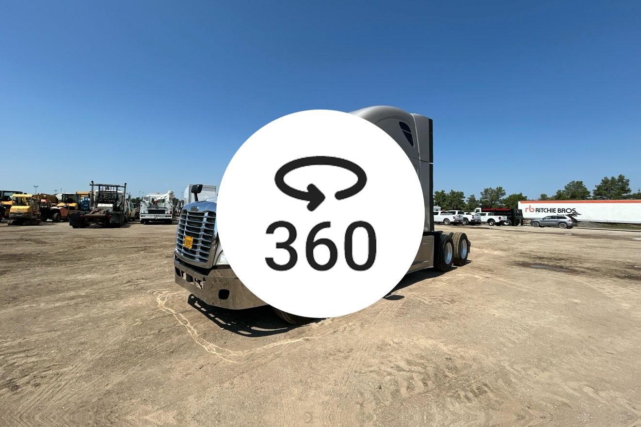 2015 Freightliner Cascadia 125 6x4 T/A Sleeper Truck Tractor in Lake Worth, Texas, United States